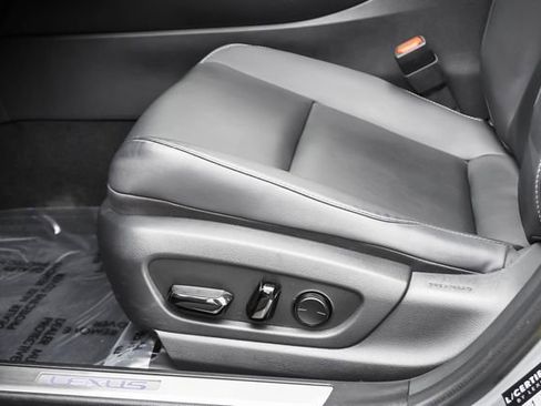 Certified 2023 Lexus UX 250h FWD image 11