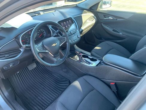 Used 2025 Chevrolet Malibu RS image 11