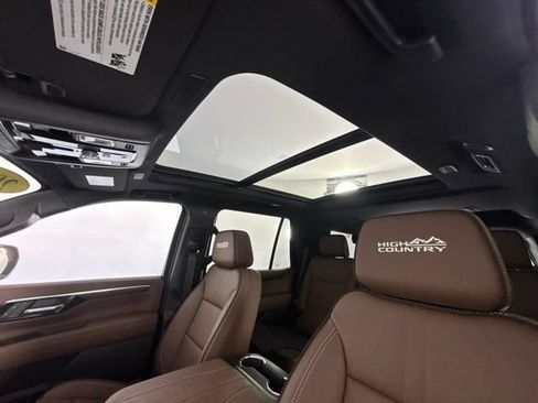 New 2026 Chevrolet Tahoe High Country w/ Sun And Tow Package AWD/4WD image 21