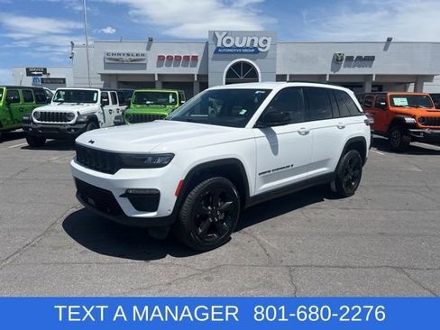 Used 2023 Jeep Grand Cherokee Limited w/ Luxury Tech Group II AWD/4WD image 1