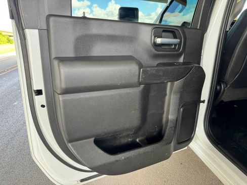 Used 2020 GMC Sierra 2500 4x4 Crew Cab w/ Convenience Package image 17