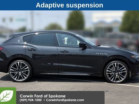 Used 2019 Maserati Levante Trofeo AWD/4WD image 10