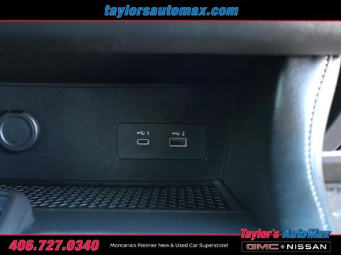 Used 2024 Nissan Pathfinder S image 17