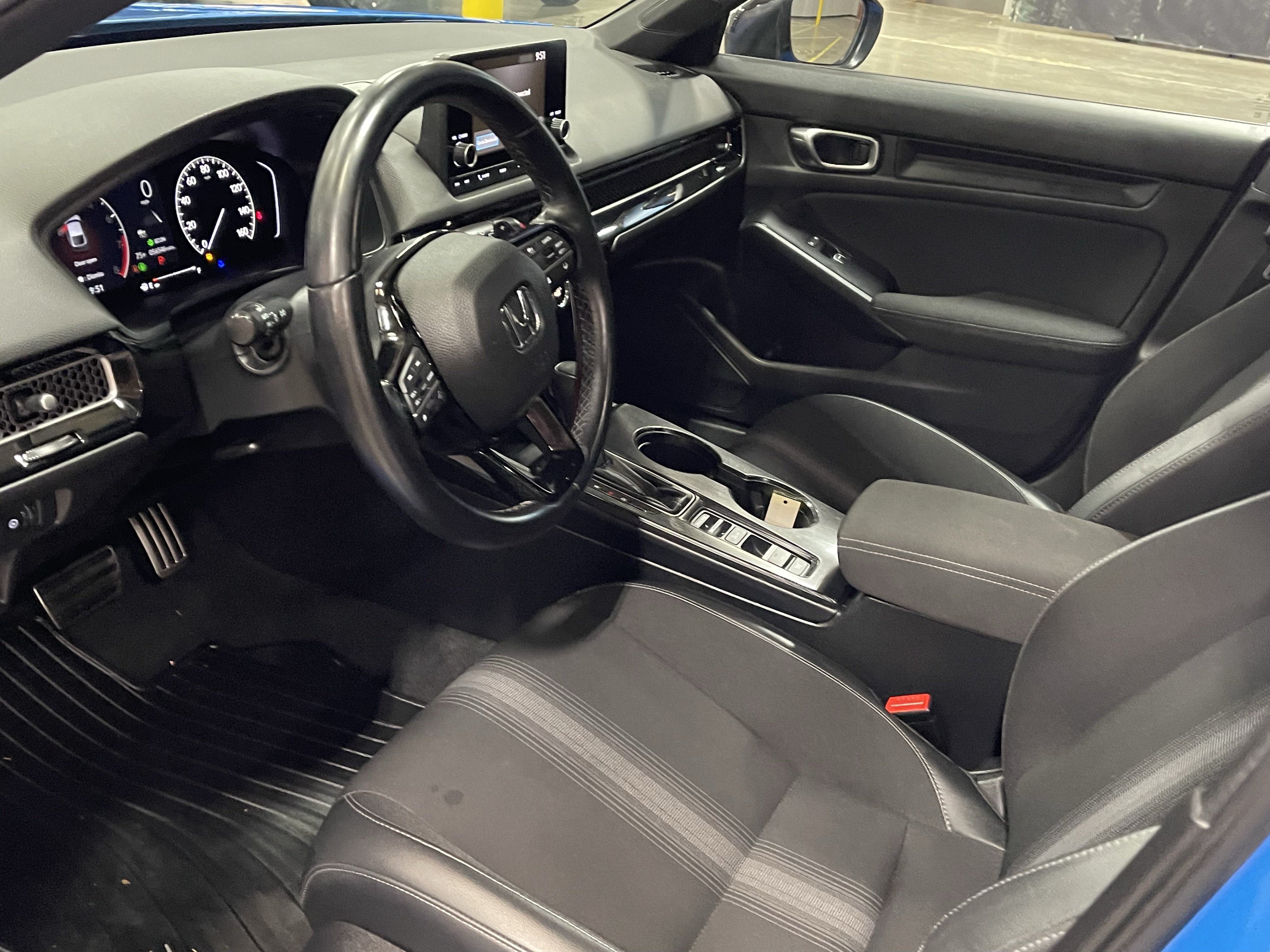 Used 2023 Honda Civic Sport image 10