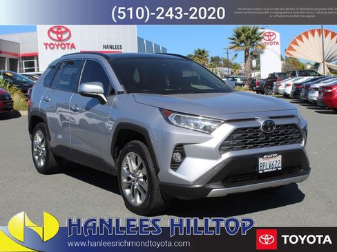 Used 2019 Toyota RAV4 Limited image 5