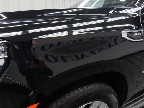 Used 2023 GMC Yukon SLE image 40