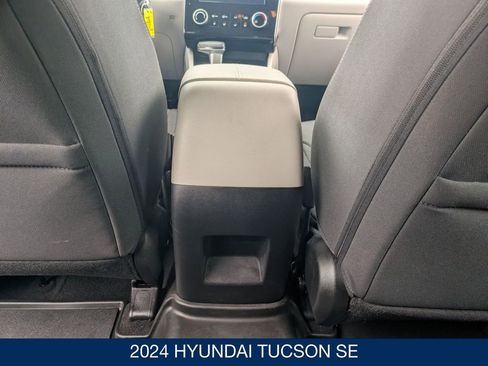 Certified 2024 Hyundai Tucson SE image 31
