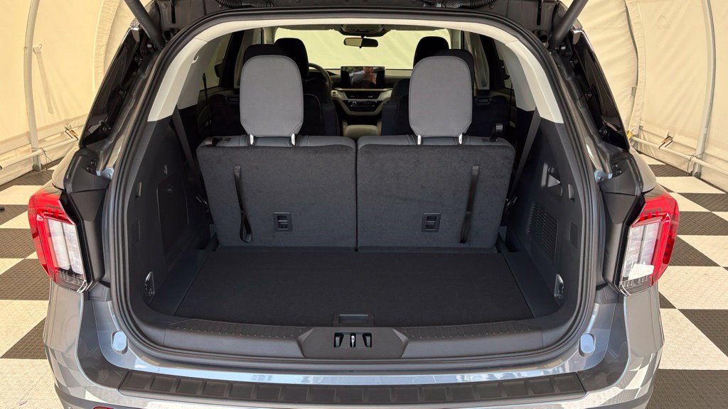 New 2026 Ford Explorer Active AWD/4WD image 4