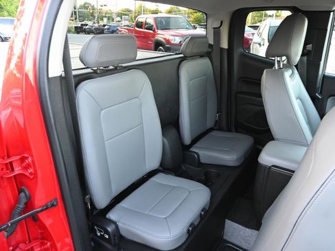 Used 2018 Chevrolet Colorado W/T w/ WT Convenience Package RWD image 35