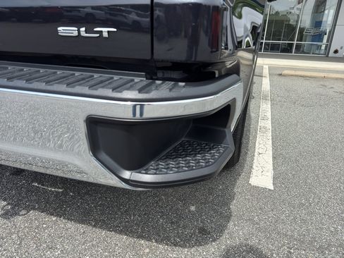 Used 2025 GMC Sierra 1500 SLT image 6