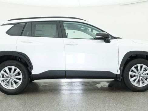 New 2026 Toyota Corolla Cross LE FWD image 19