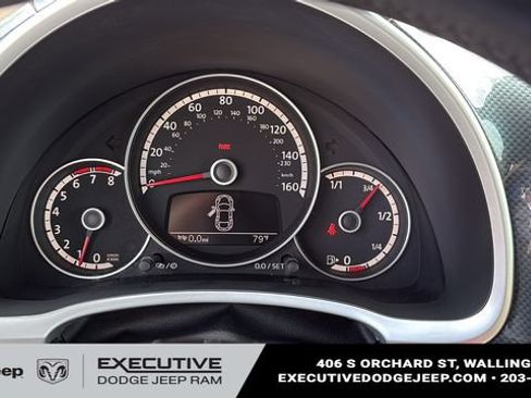 Used 2014 Volkswagen Beetle R-Line FWD image 12
