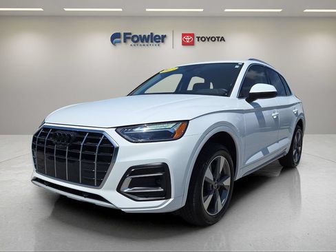 Used 2023 Audi Q5 2.0T Premium Plus w/ Premium Plus Package AWD/4WD image 3