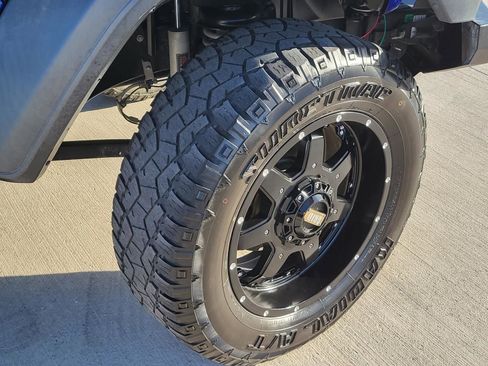 Used 2019 Jeep Wrangler Unlimited Sport S image 6