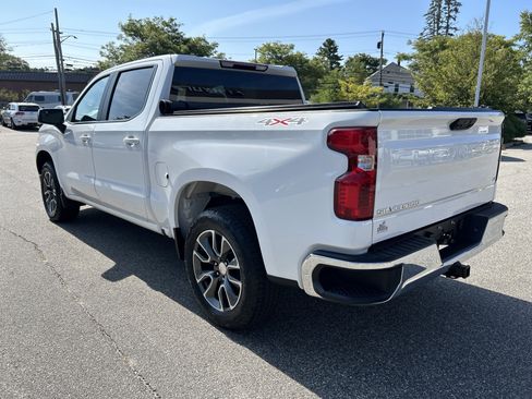 Used 2022 Chevrolet Silverado 1500 LT image 7