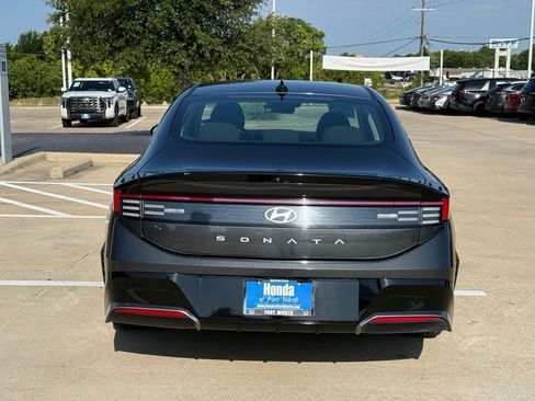 Used 2024 Hyundai Sonata SEL FWD image 4