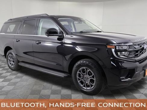 Used 2025 Ford Expedition Max Active RWD image 4