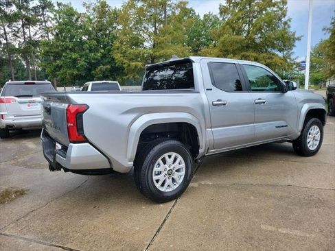 Certified 2026 Toyota Tacoma SR5 AWD/4WD image 7