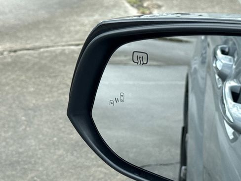 Used 2025 Toyota Sienna XSE image 21