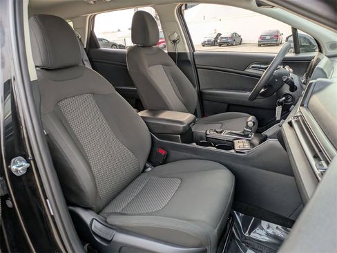 Used 2024 Kia Sportage LX image 28