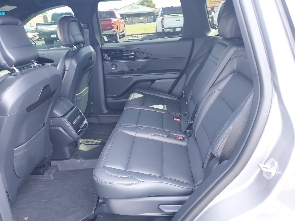 Used 2024 Lincoln Nautilus Premier w/ Equipment Group 102A AWD/4WD image 14