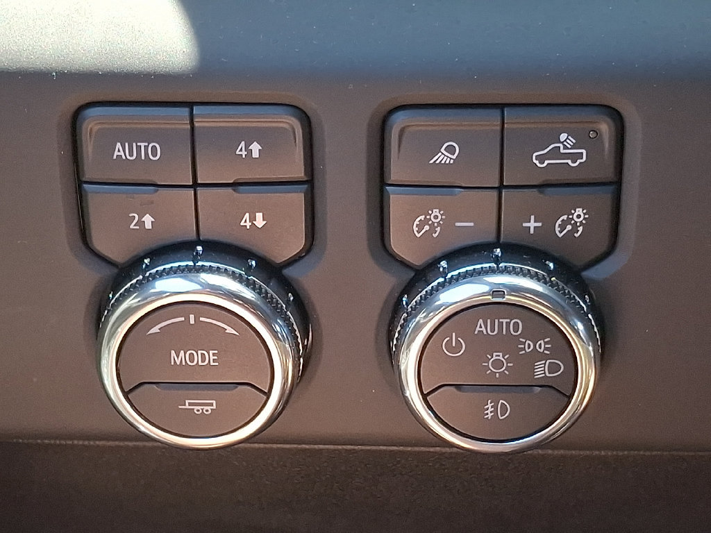 Used 2025 GMC Sierra 2500 Denali w/ Denali Reserve Package AWD/4WD image 28