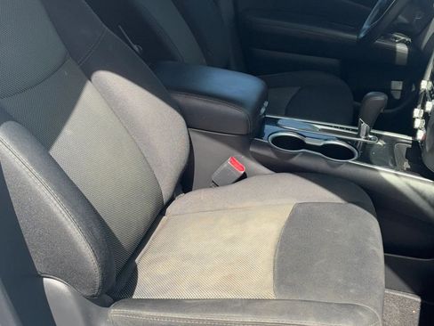 Used 2018 Nissan Pathfinder S FWD image 13