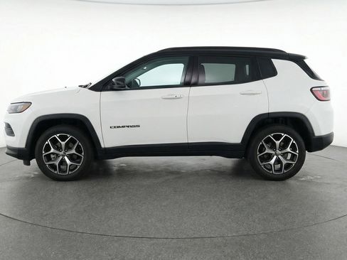 Used 2025 Jeep Compass Limited AWD/4WD image 5