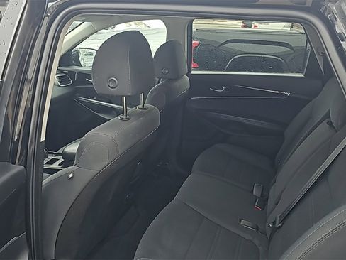 Used 2019 Kia Sorento L image 26