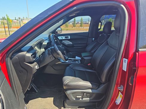 Used 2022 Ford Explorer ST w/ ST Street Pack AWD/4WD image 9