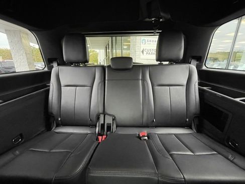 Used 2021 Ford Expedition XLT image 25