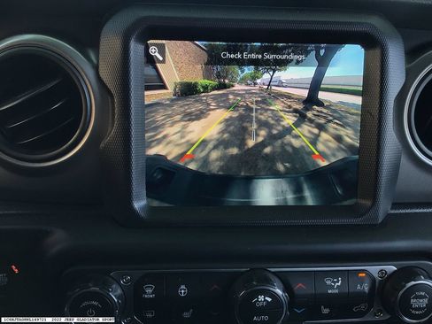 Used 2022 Jeep Gladiator Sport AWD/4WD image 10