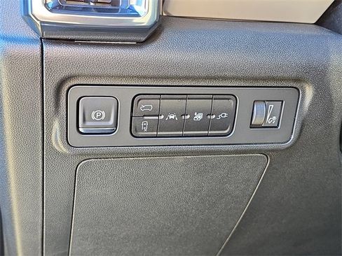 New 2026 GMC Hummer EV SUV image 8