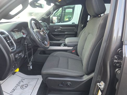 Used 2019 RAM 1500 Big Horn RWD image 9
