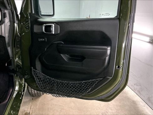 Used 2021 Jeep Wrangler Unlimited Sport image 25