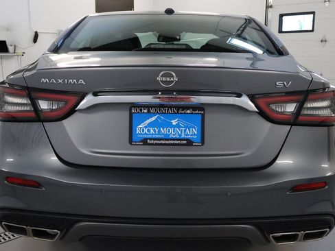Used 2023 Nissan Maxima SV w/ Floor Mat Group FWD image 6