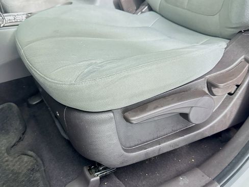 Used 2011 Hyundai Santa Fe GLS image 22