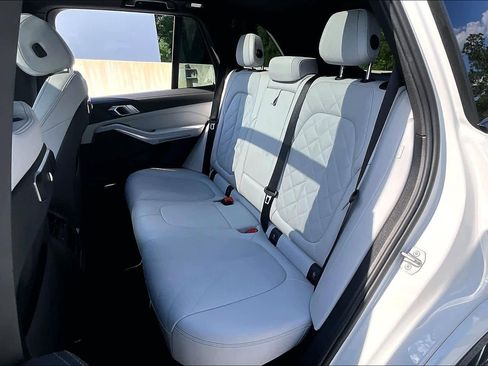 Used 2024 BMW X5 sDrive40i w/ M Sport Package image 21