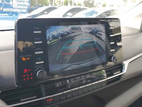 Used 2023 Toyota Sienna XLE image 24