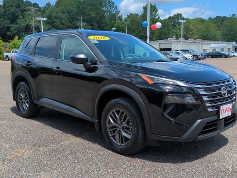 Used 2026 Nissan Rogue S FWD image 3