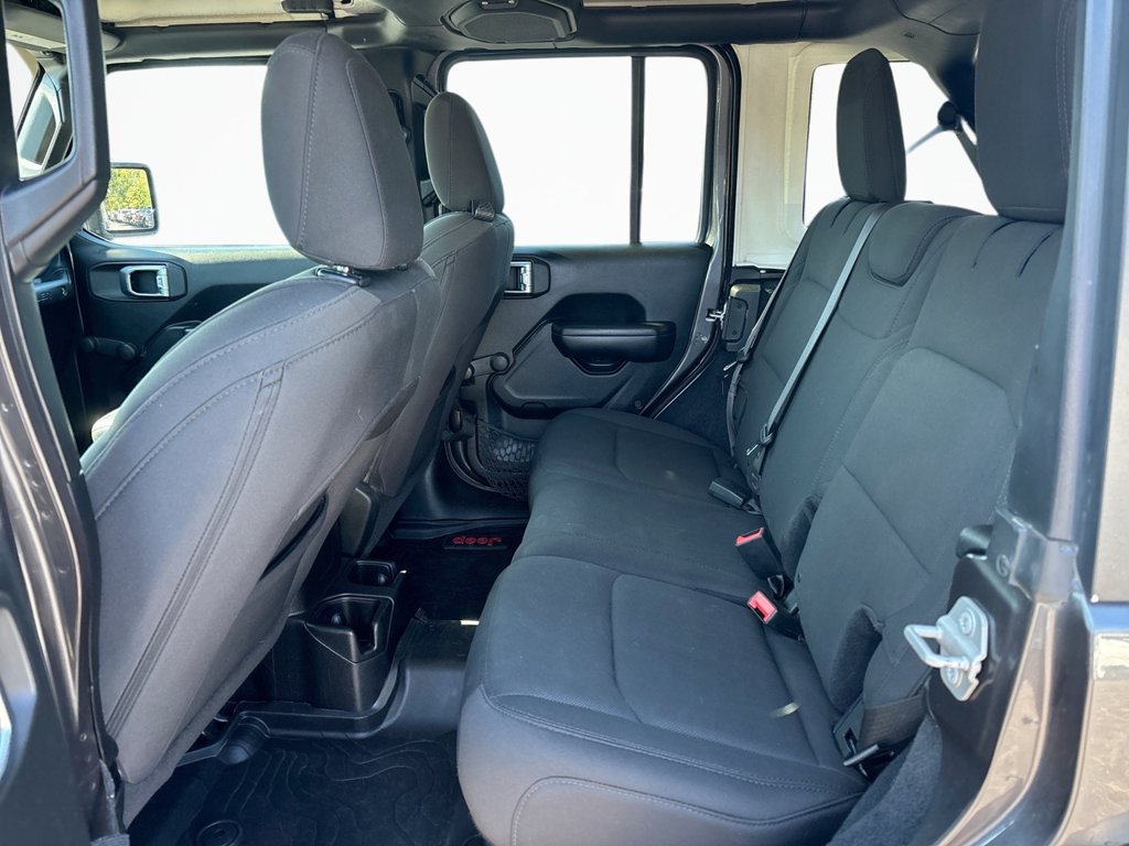 Used 2018 Jeep Wrangler Unlimited Sport AWD/4WD image 18