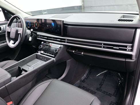 Used 2025 Hyundai Santa Fe XRT image 14