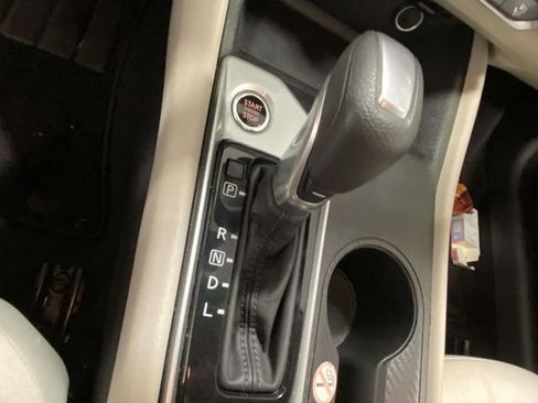 Used 2025 Nissan Altima 2.5 SV image 17