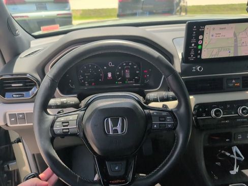 Used 2026 Honda Passport TrailSport Elite image 3