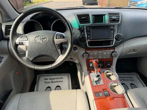 Used 2013 Toyota Highlander Limited FWD image 17