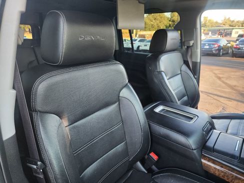 Used 2015 GMC Yukon XL Denali w/ Touring Package image 17