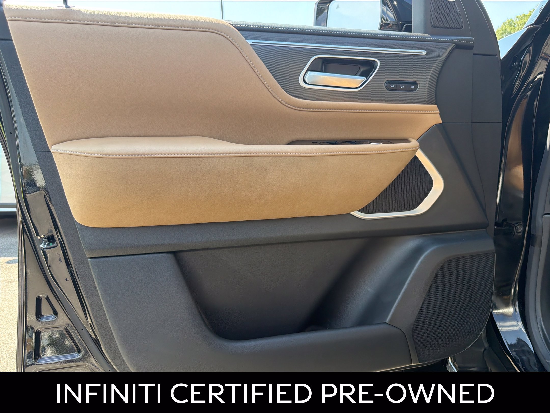 Certified 2025 INFINITI QX80 Luxe RWD image 28