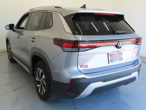 New 2025 Volkswagen Tiguan S image 7