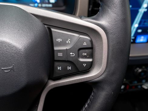 Used 2025 Ford Bronco Outer Banks AWD/4WD image 27