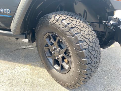 Used 2025 Jeep Wrangler Unlimited Sport S 4xe AWD/4WD image 27